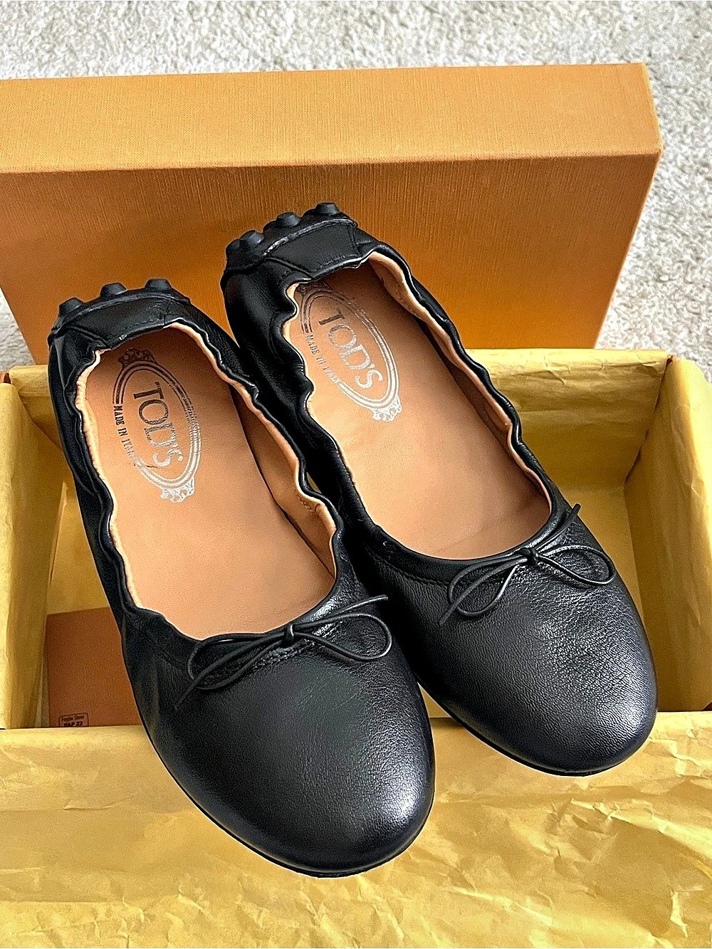 Tod's Women’s Gommino Bow-Detailed Leather Ballerina Flats Black EU 38 - Picture 14 of 14